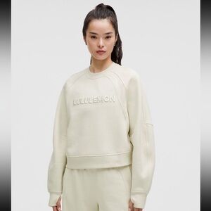 Lululemon scuba crewneck with logo